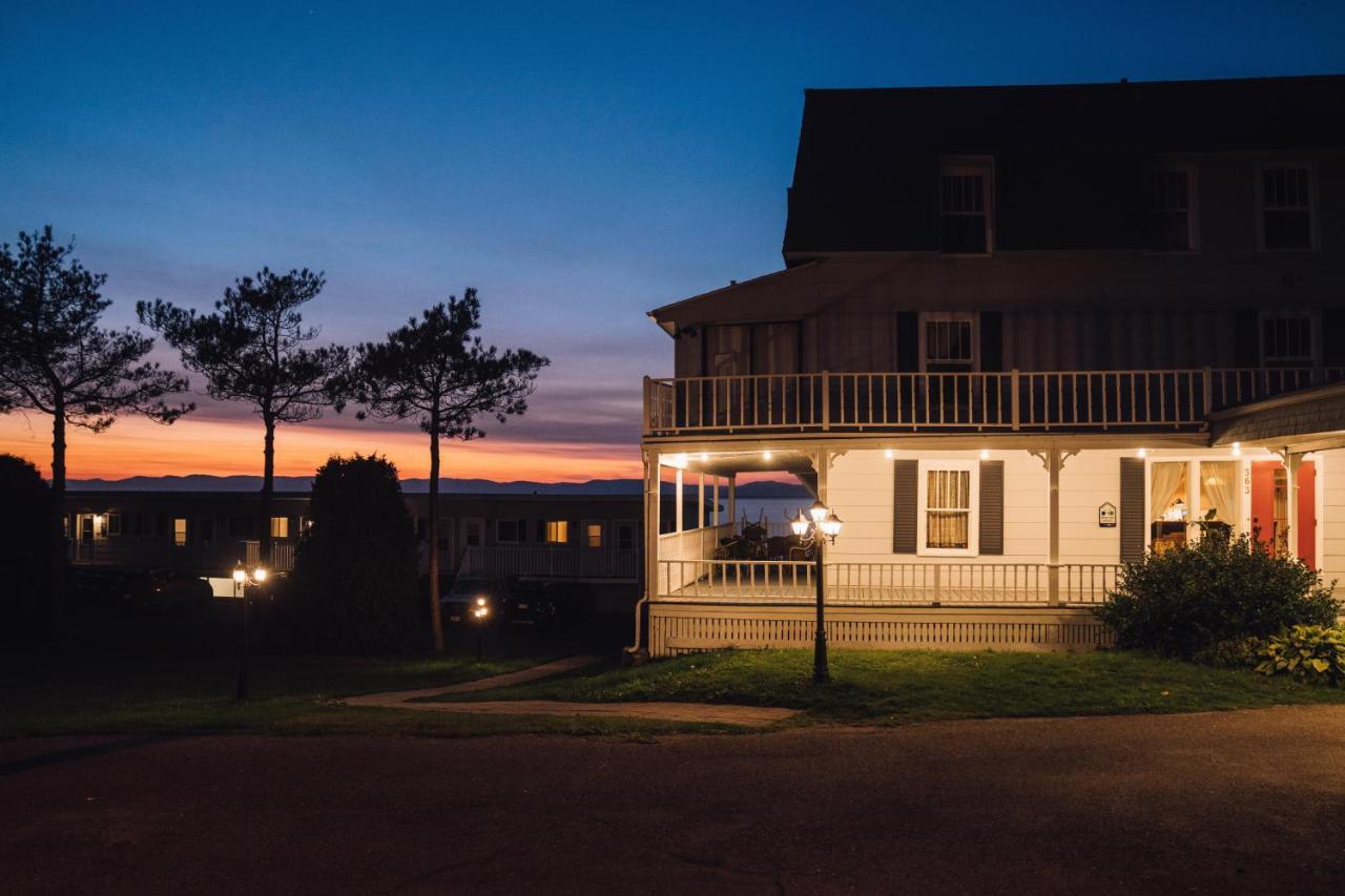 Auberge Sur Mer Notre-Dame-du-Portage Kültér fotó