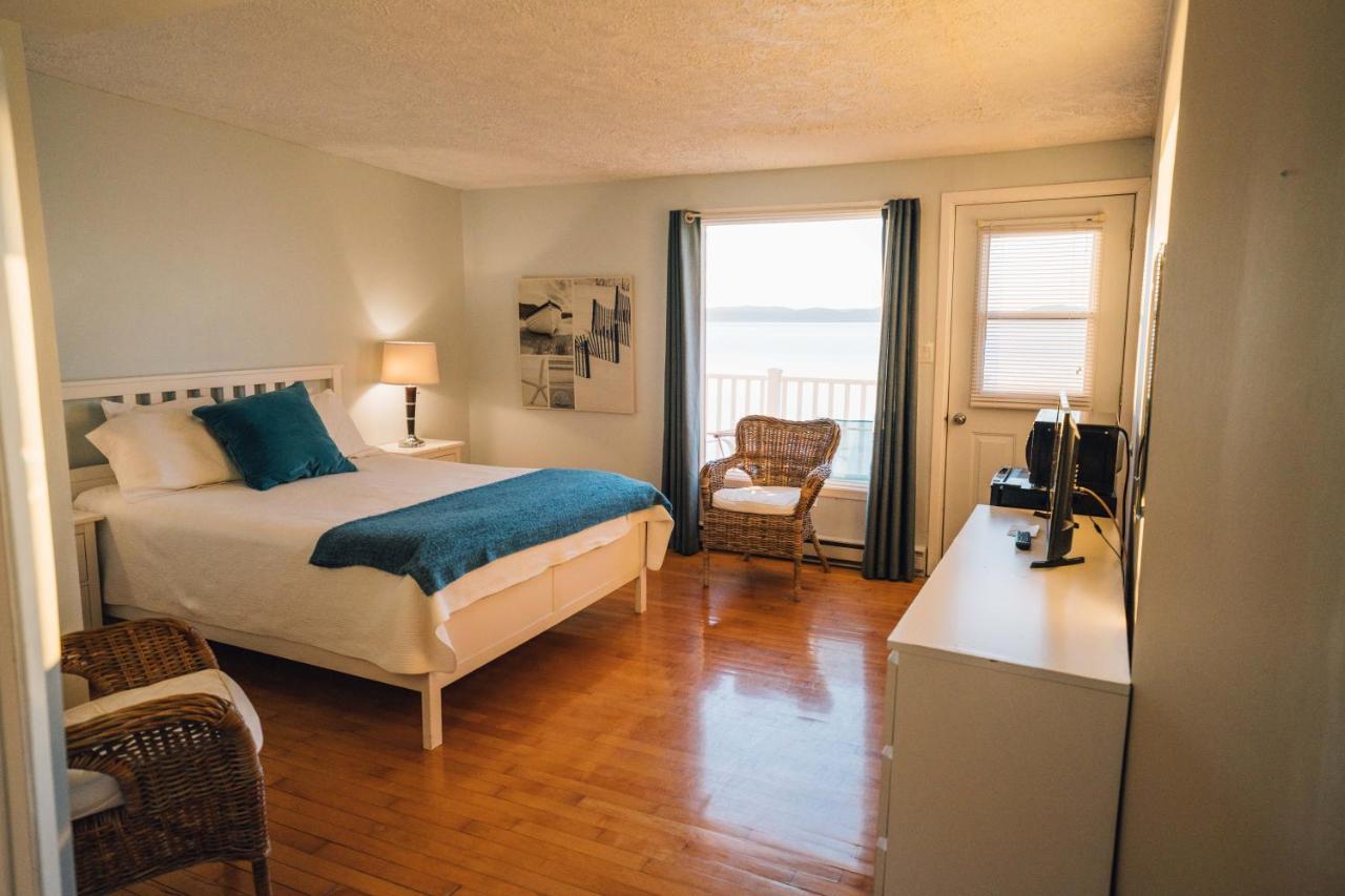 Auberge Sur Mer Notre-Dame-du-Portage Kültér fotó