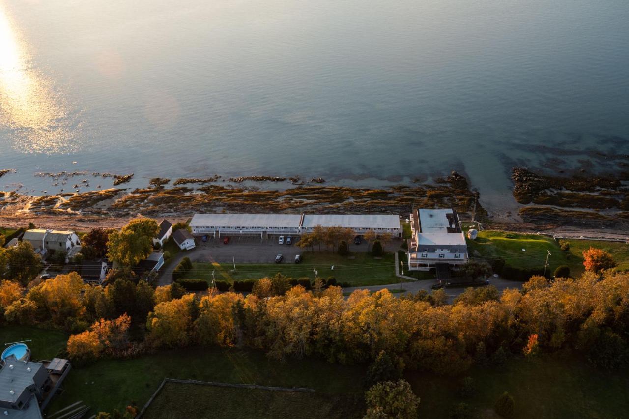 Auberge Sur Mer Notre-Dame-du-Portage Kültér fotó