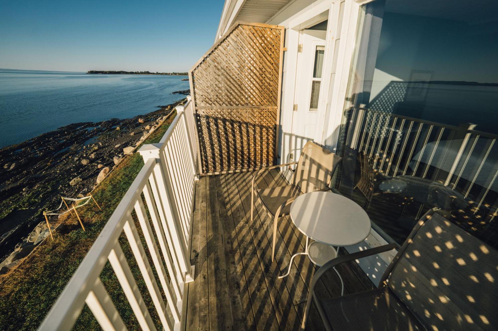 Auberge Sur Mer Notre-Dame-du-Portage Kültér fotó