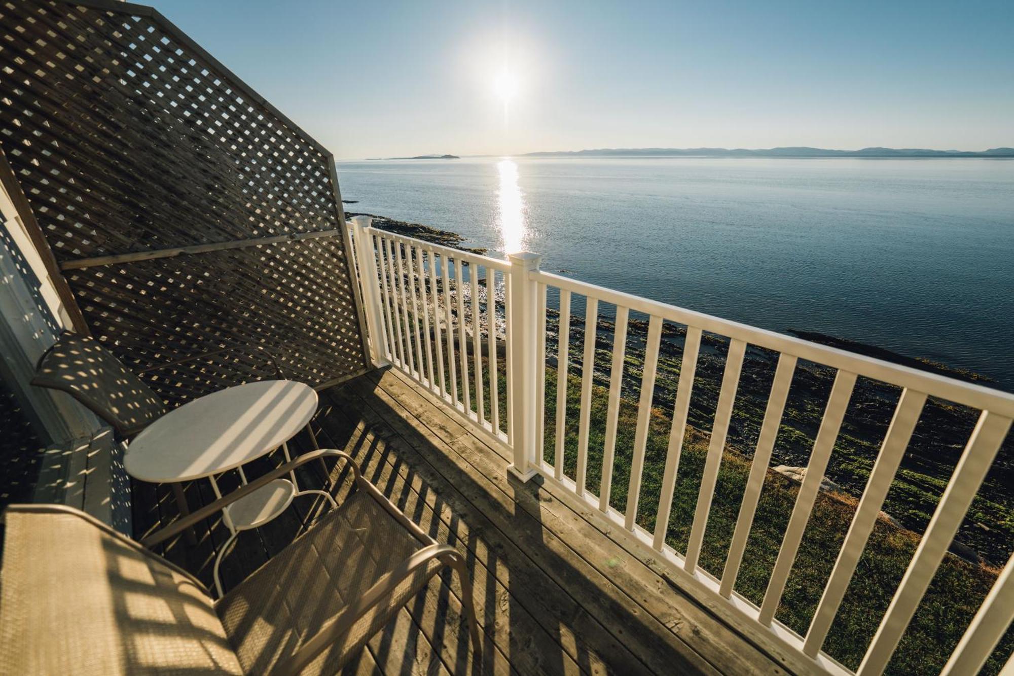 Auberge Sur Mer Notre-Dame-du-Portage Kültér fotó