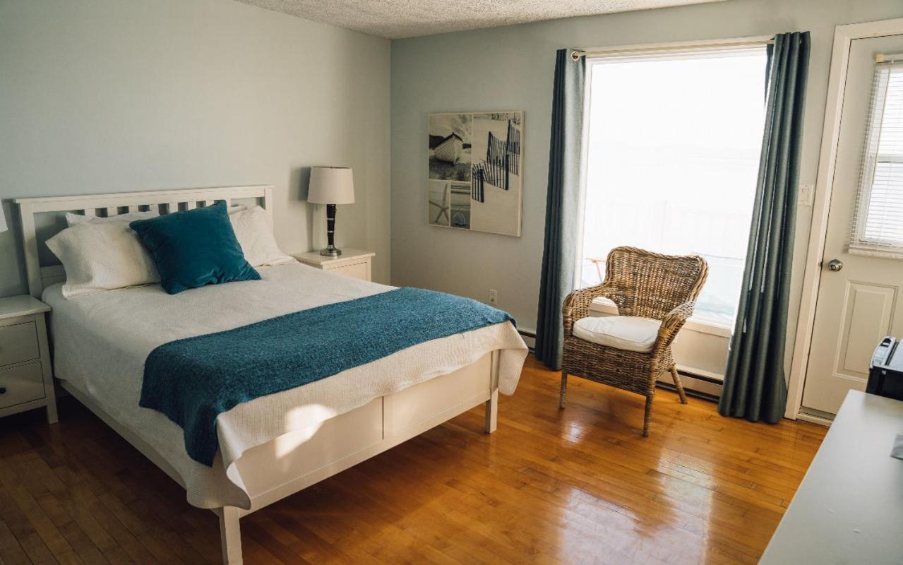 Auberge Sur Mer Notre-Dame-du-Portage Kültér fotó